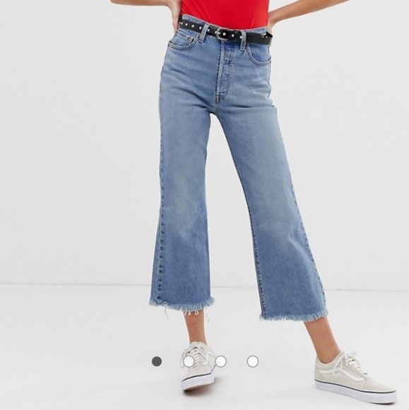 Levi's Ribcage Extra High Rise Flare Cropped Jeans - Picture 3 of 7